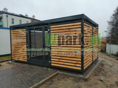 Wiata śmietnikowa PALEPA 09 wymiary 4000 mm na 6000 mm ściany drewno drzwi środek