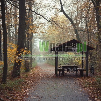 Miejsce odpoczynku rowerzystów / altana 03